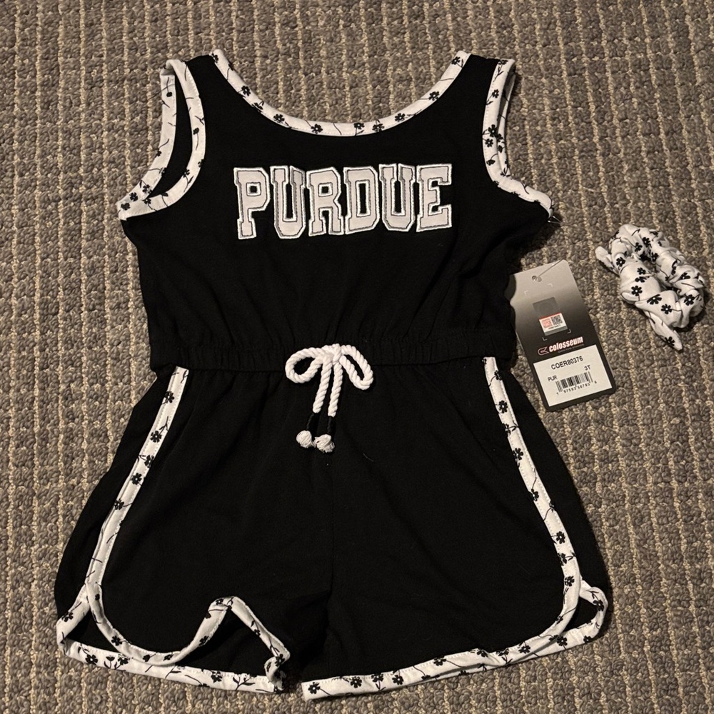Colosseum Black and White Toddler Romper with Floral Scrunchie